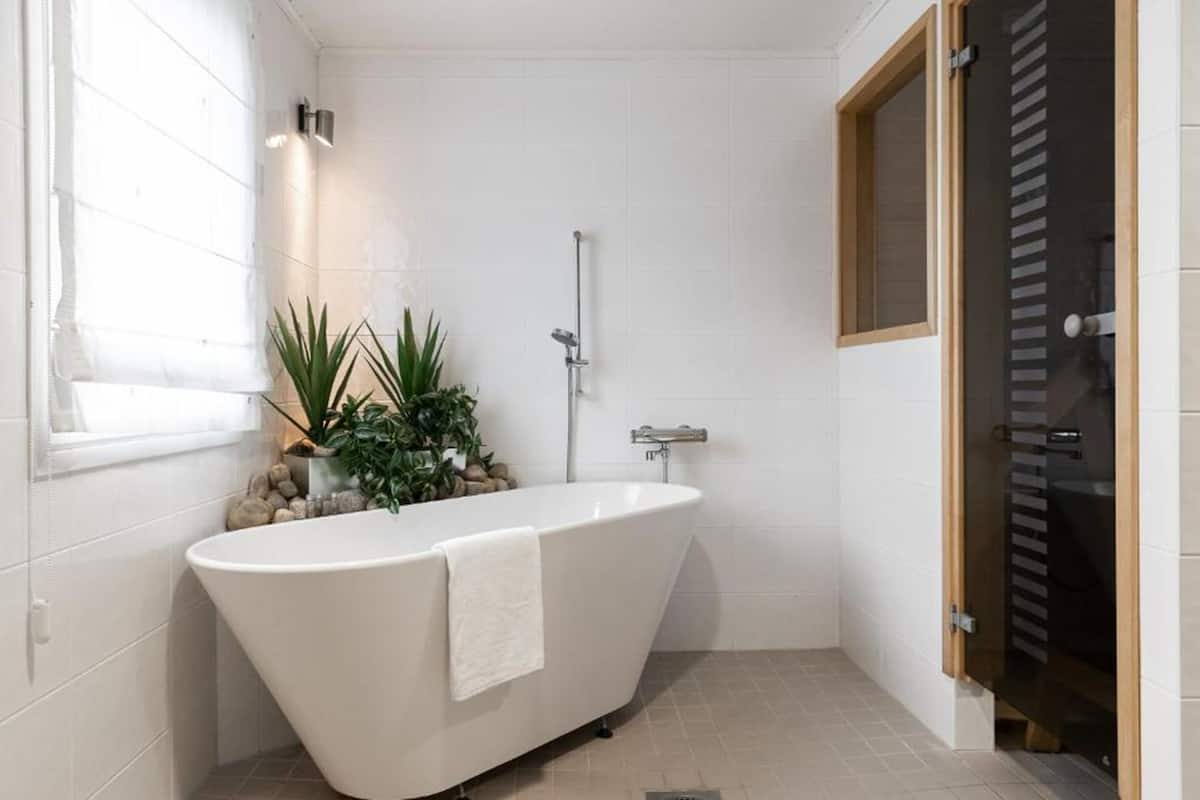 Suite, sauna | Salle de bain | Douche, articles de toilette écologiques, sèche-cheveux, bidet