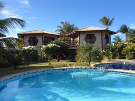 2 piscinas al aire libre, sillones reclinables de piscina
