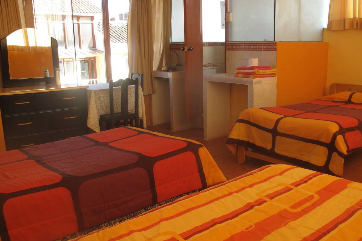 ห้องสแตนดาร์ดสำหรับสี่ท่าน | เตียง Select Comfort, โต๊ะทำงาน, พื้นที่ทำงานแบบใช้แล็ปท็อป, Wi-Fi ฟรี