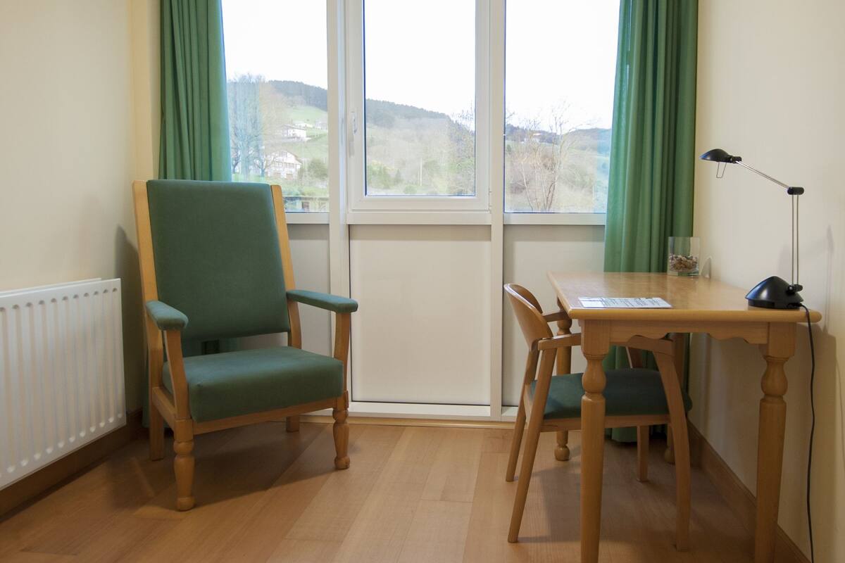 single room | room amenity