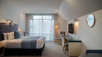 行政客房, 按摩浴缸 | 高档床上用品、遮光窗帘、隔音、熨斗/熨衣板