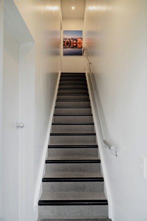 Upstairs Studio | Premium bedding, blackout curtains, soundproofing, iron/ironing board - Colonial Manor Motel (Cromwell)