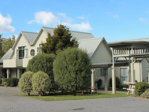 Lobby - Colonial Manor Motel (Cromwell)