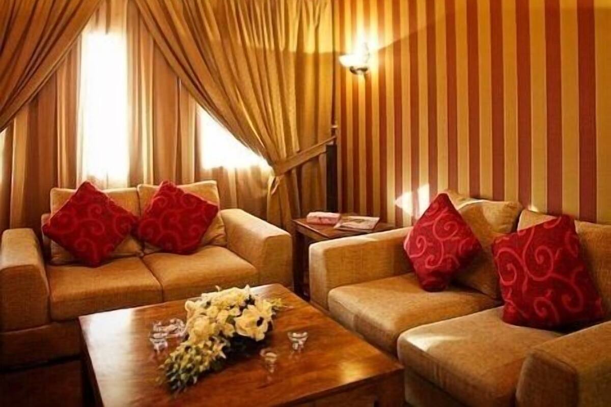 Suite (Double) | Wohnbereich | Fernseher, DVD-Player