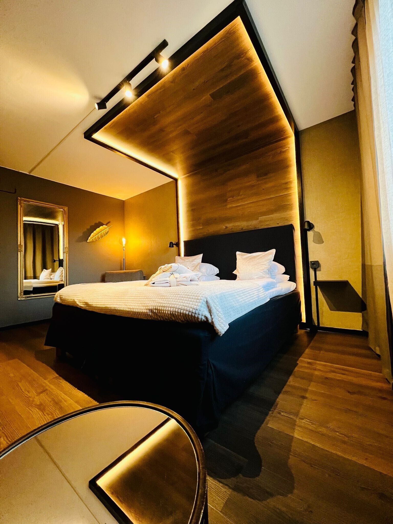 Habitación ejecutiva, 1 cama de matrimonio grande, no fumadores | Escritorio, espacio para trabajar con un portátil, cortinas opacas