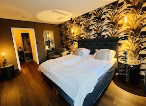 Superior Room, 1 Queen Bed, Non Smoking