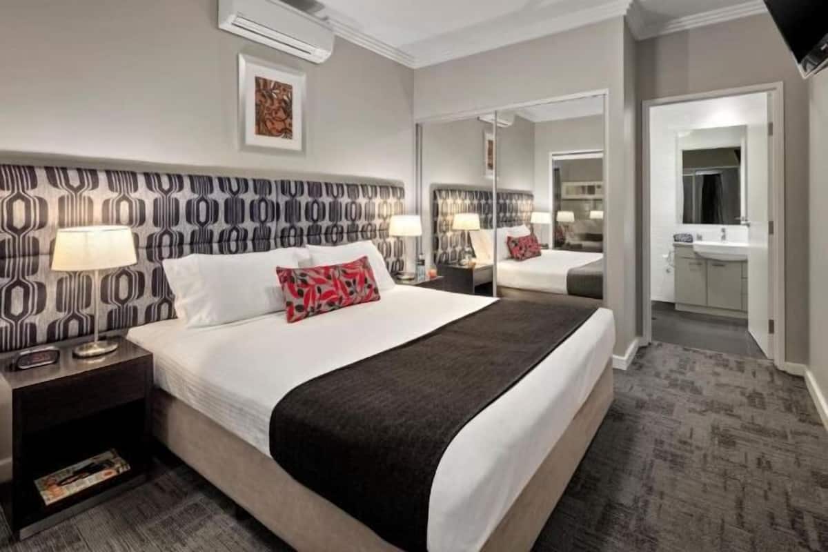 1 slaapkamer, luxe beddengoed, een minibar, een kluis op de kamer