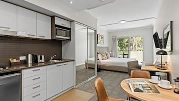 Premium bedding, minibar, in-room safe, desk