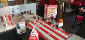 Se sirven desayunos y cenas 