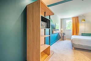 Premium bedding, pillow-top beds, in-room safe, desk
