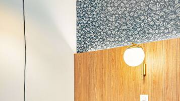 Ropa de cama de alta calidad y colchones con acolchado adicional