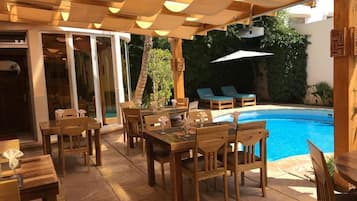 Café da manhã, almoço e jantar