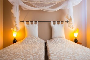 In-room safe, desk, blackout curtains, free WiFi - Lodge Des Almadies (Dakar)