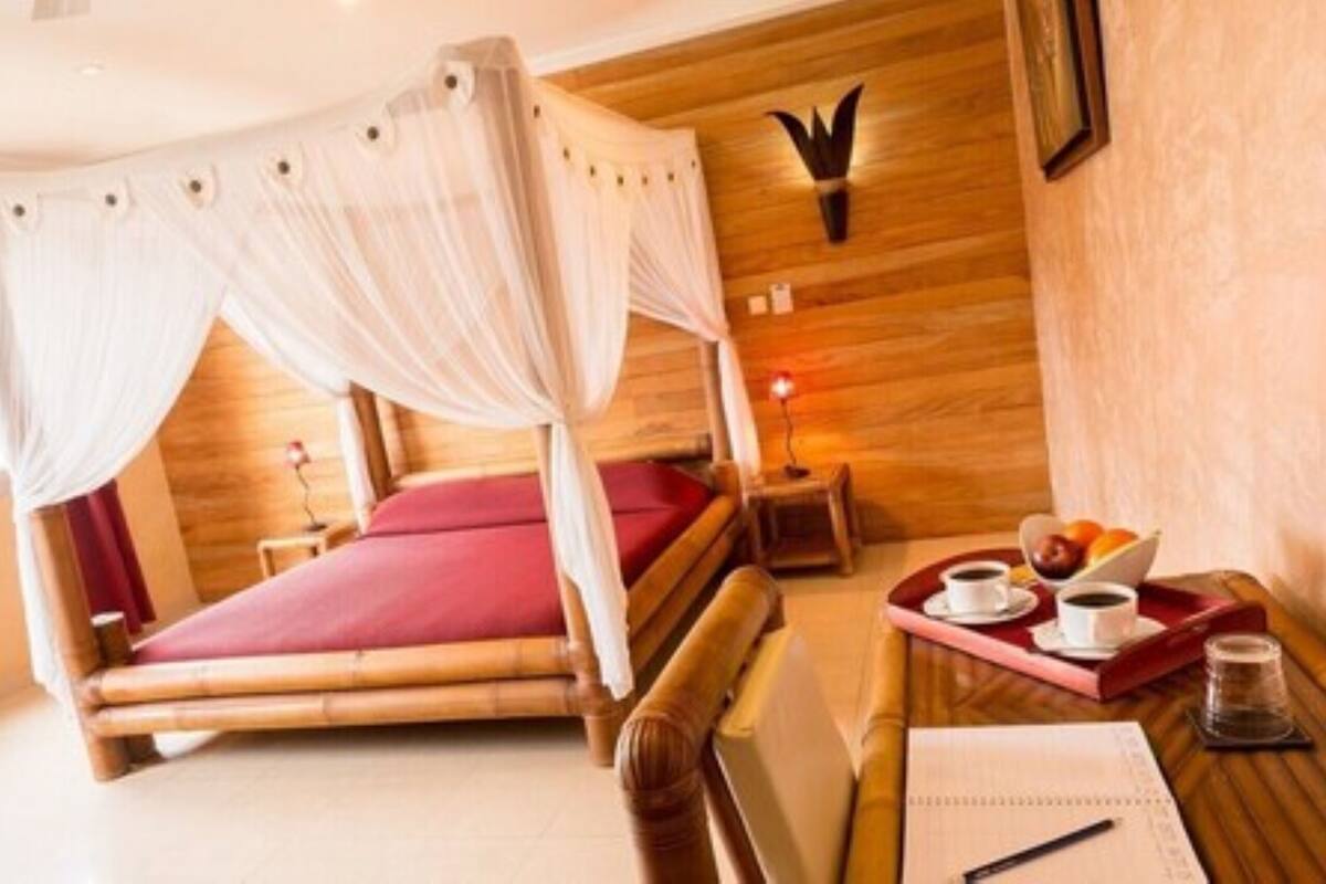 Coffres-forts dans les chambres, bureau, rideaux occultants