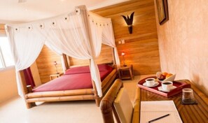 In-room safe, desk, blackout curtains, free WiFi - Lodge Des Almadies (Dakar)