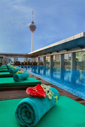 Outdoor pool, sun loungers