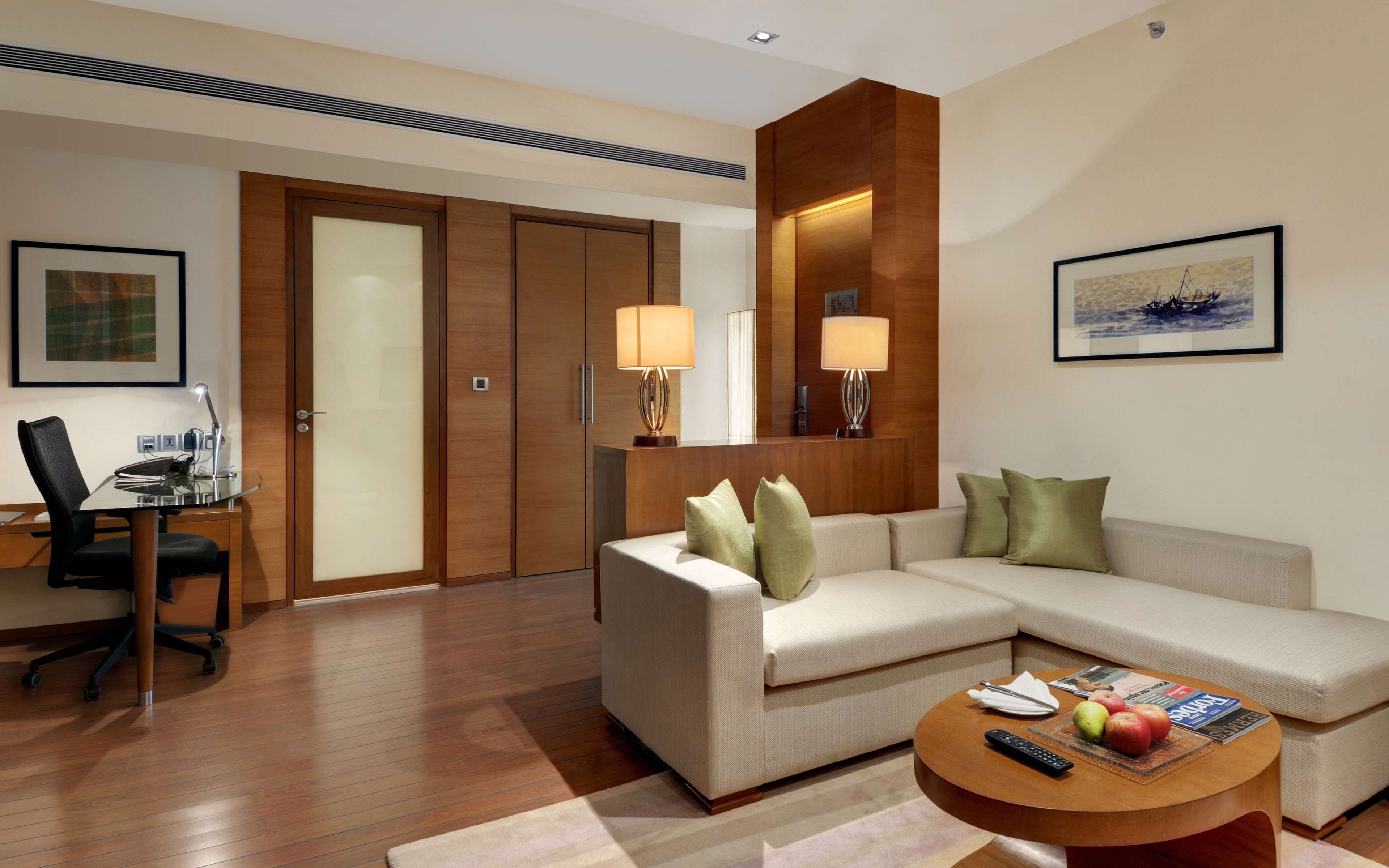 suite (garden) | premium bedding, minibar, in-room safe, desk