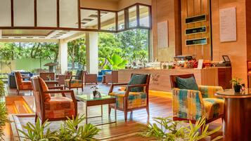 4 restaurants, breakfast, lunch, dinner served; Indian cuisine