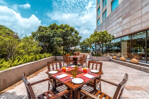 Terrace/patio - Hyatt Pune (Pune)