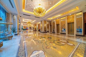 Lobby - Ramada by Wyndham Yichang (Yichang)
