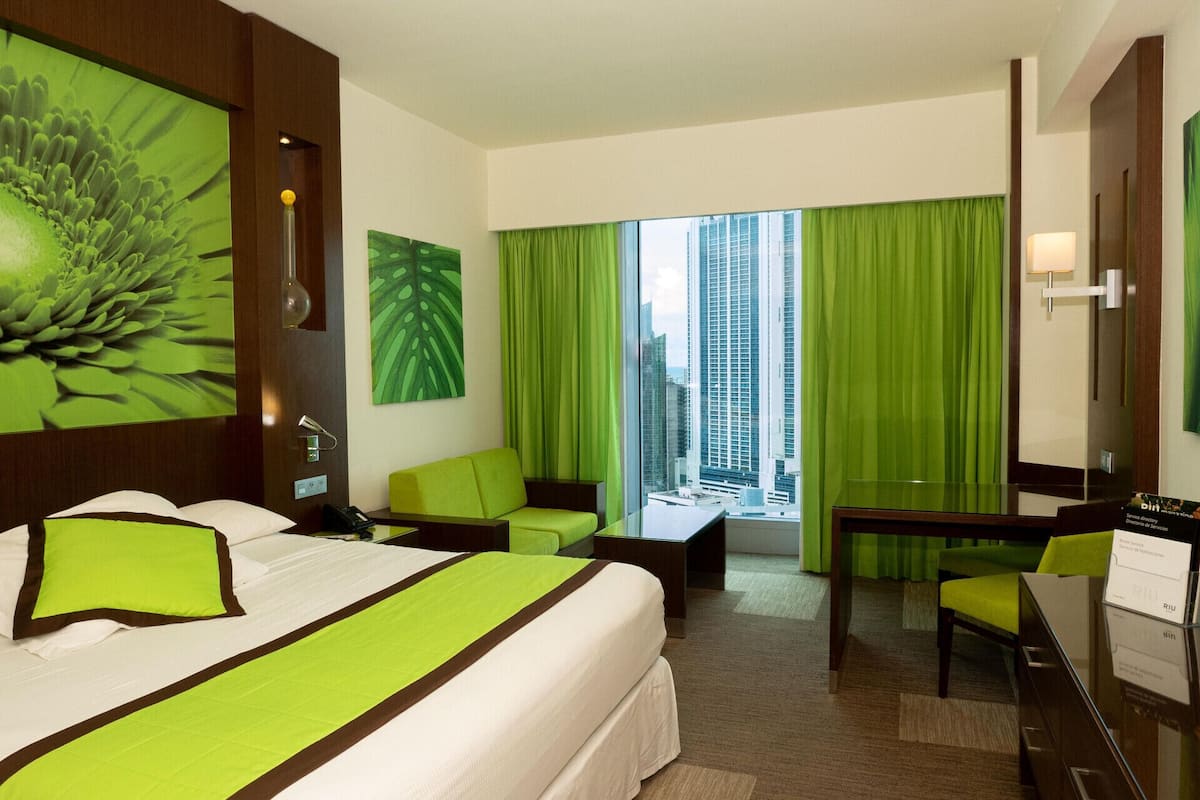 1 Schlafzimmer, Minibar, Zimmersafe, Schreibtisch
