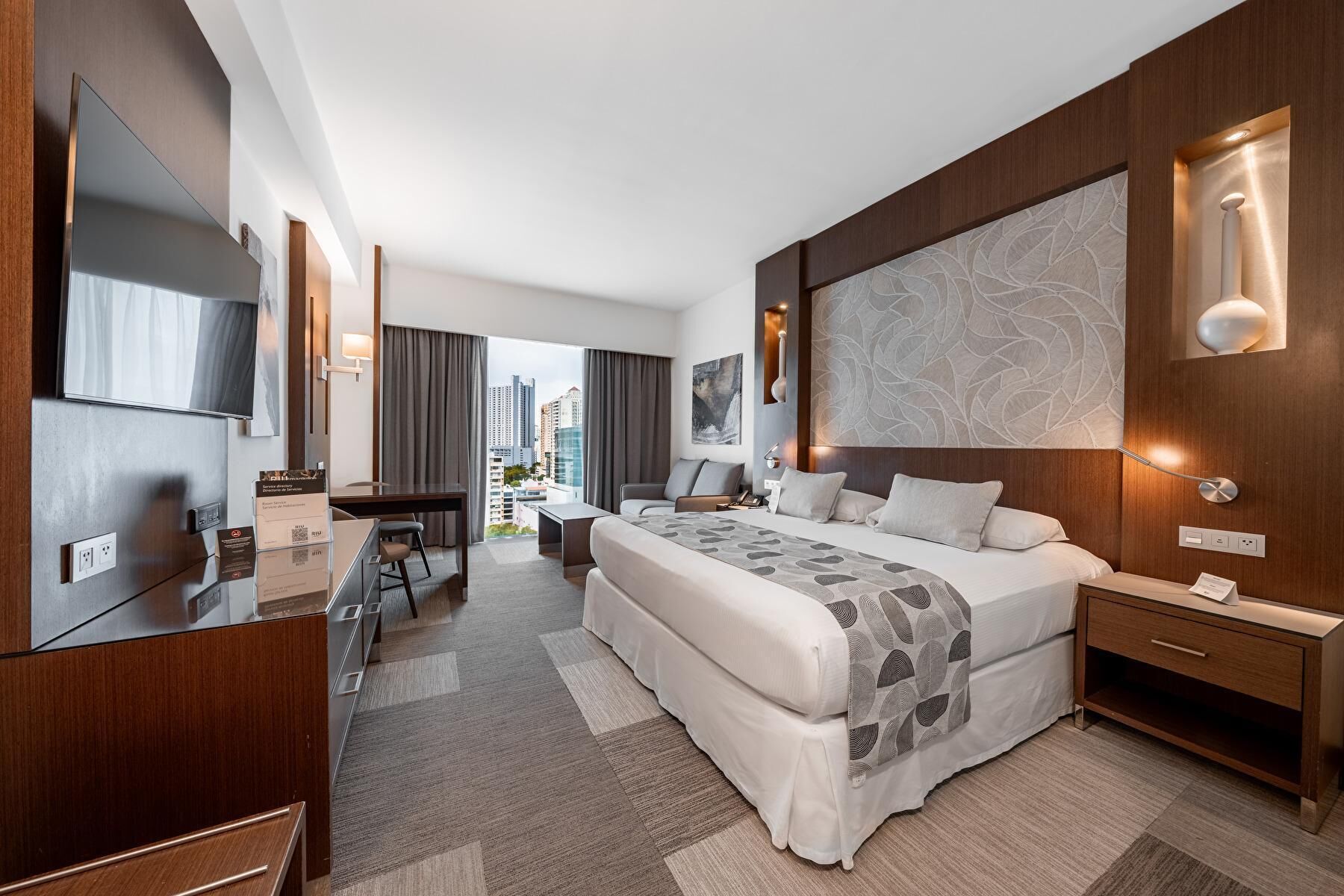 Minibar, in-room safe, desk, laptop workspace