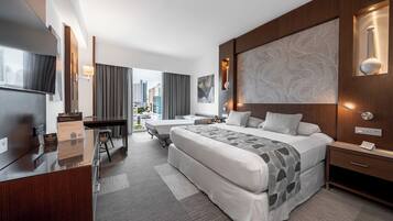 Deluxe Family King Room | City view