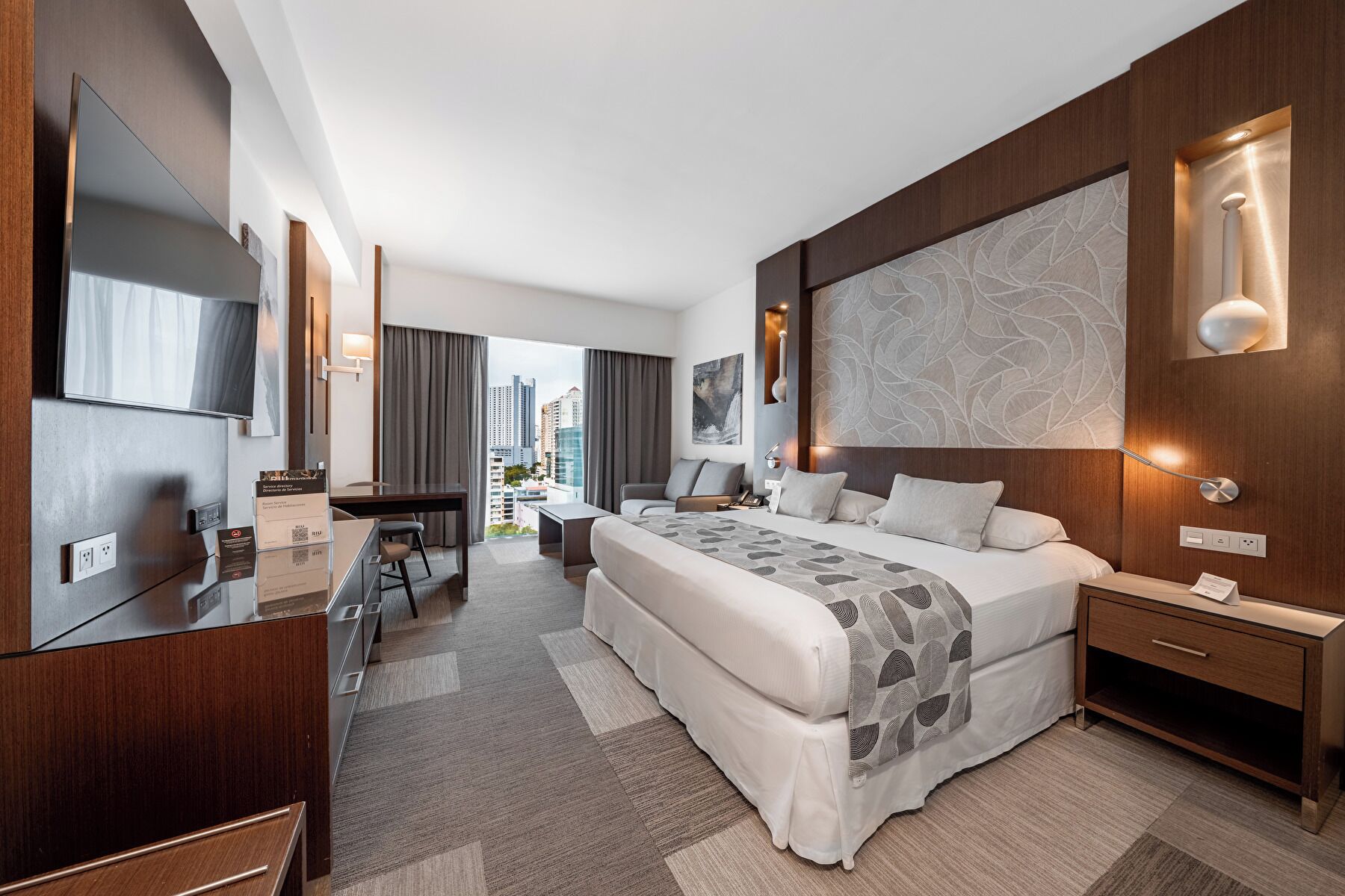 Minibar, in-room safe, desk, laptop workspace