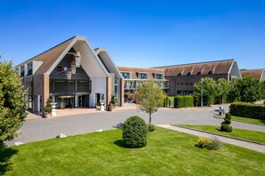 Exterior - Hilton London Syon Park (Brentford)