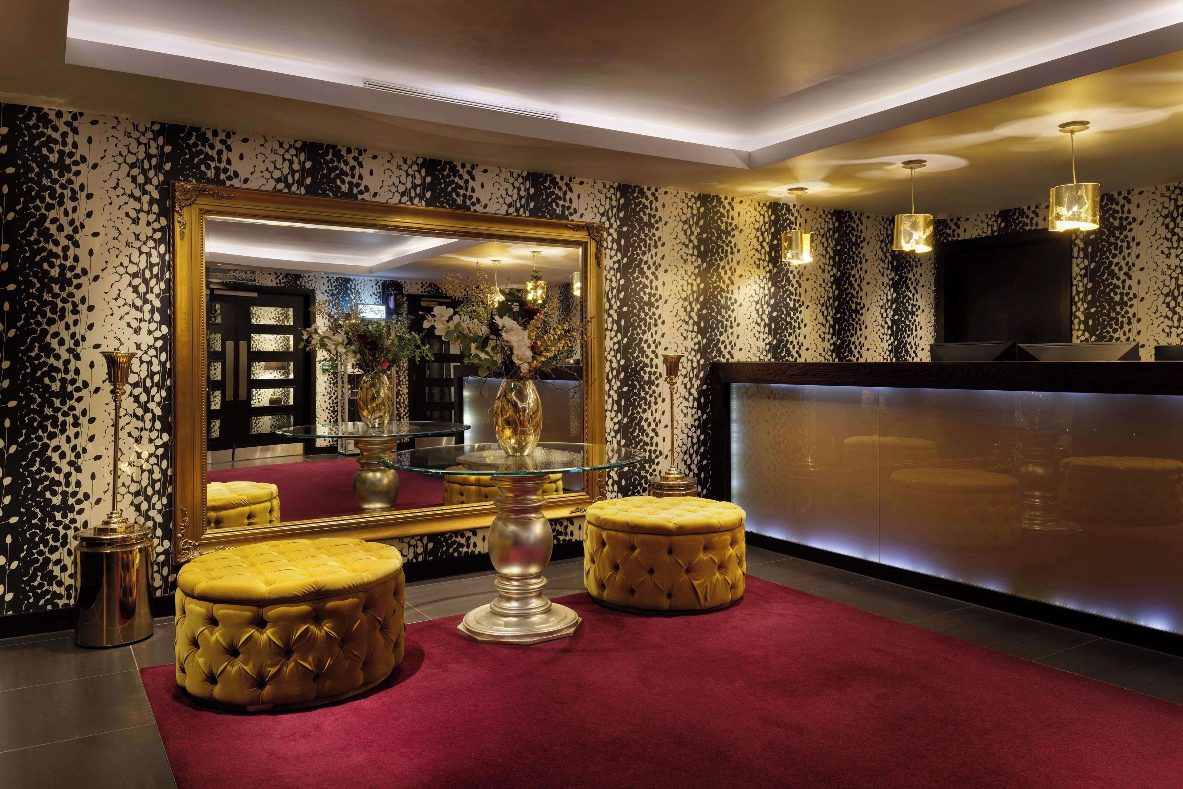 couples treatment room(s), body treatments, aromatherapy