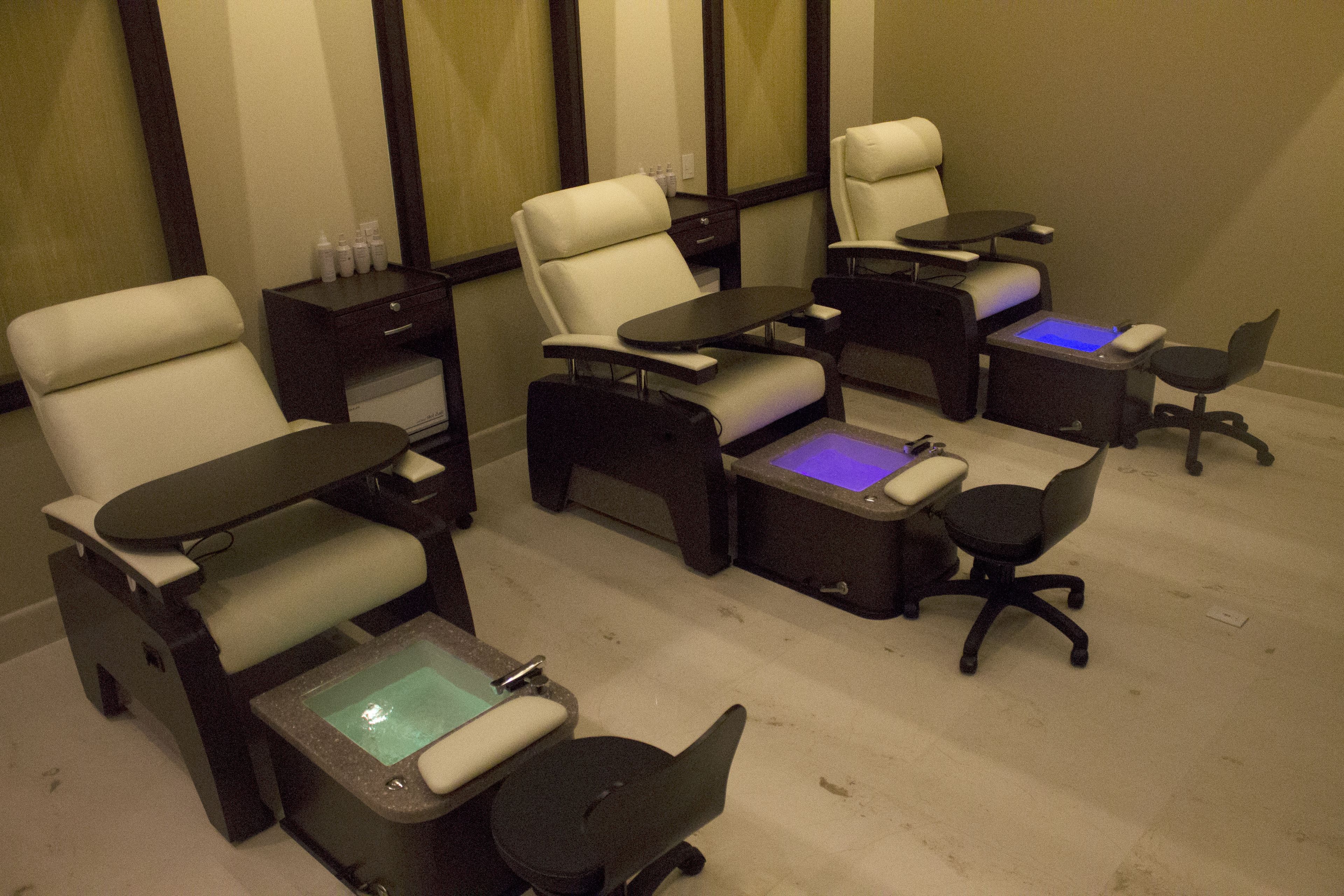 couples treatment room(s), hot tub, steam room, body treatments