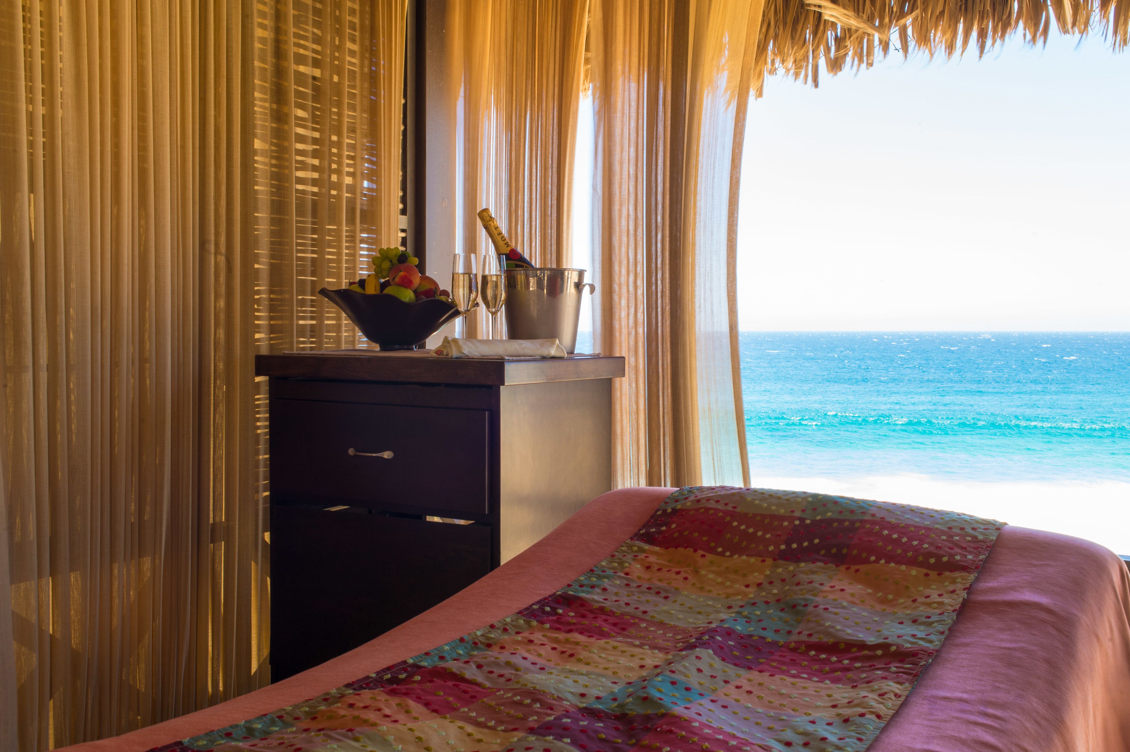 couples treatment room(s), hot tub, steam room, body treatments