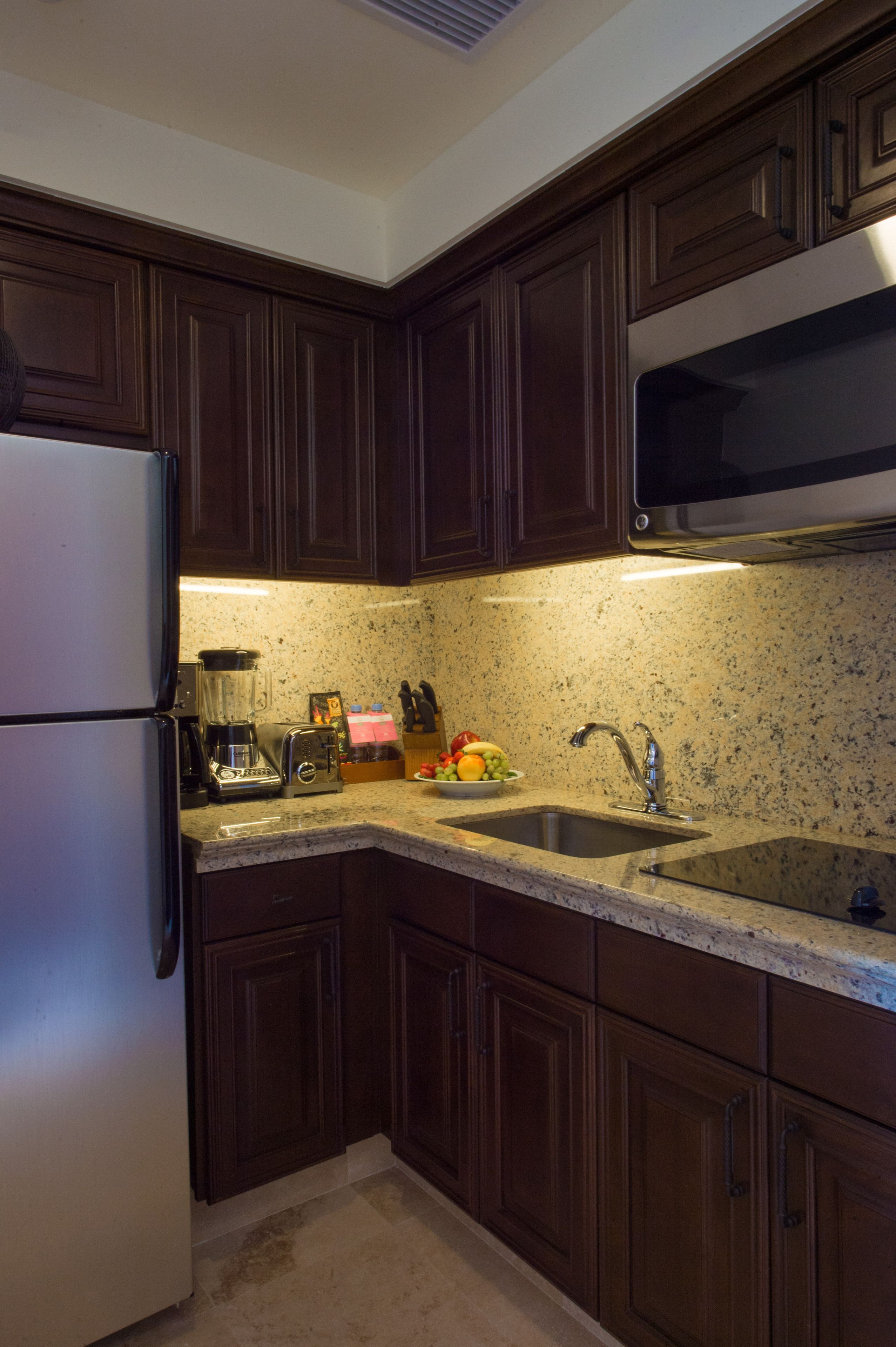 full-sized fridge, microwave, coffee/tea maker