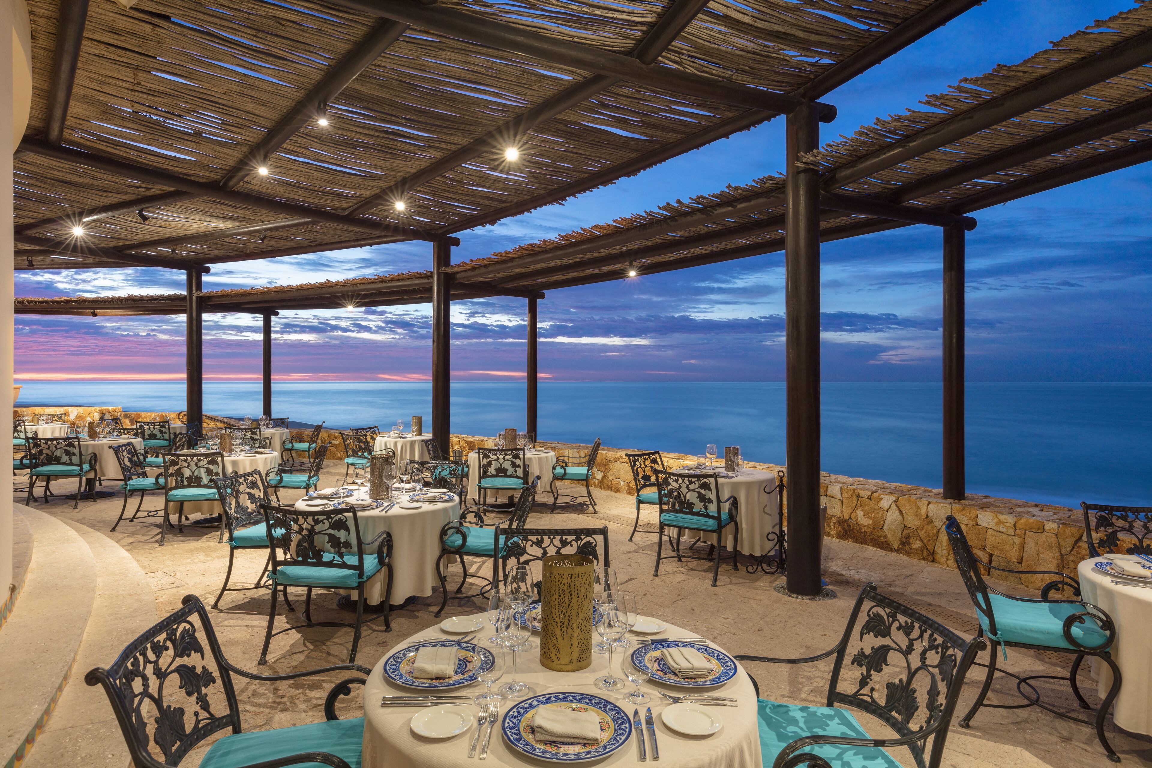 4 restaurants, breakfast, lunch served; local and international cuisine