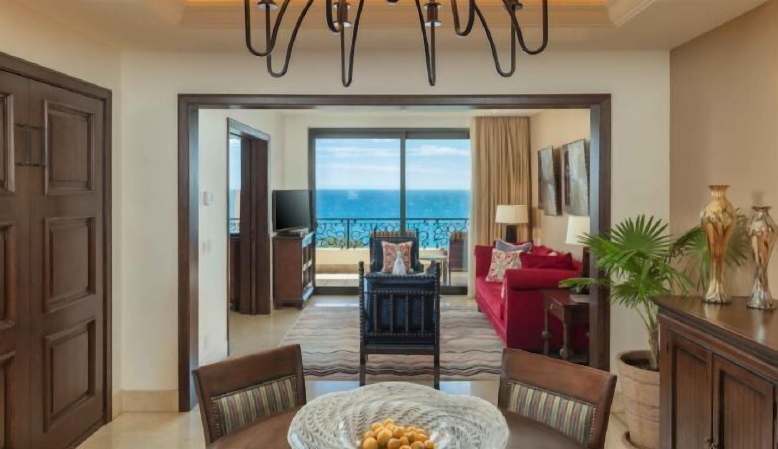 Oppholdsområde | En 40-tommers LED-TV med Parabol-TV samt TV