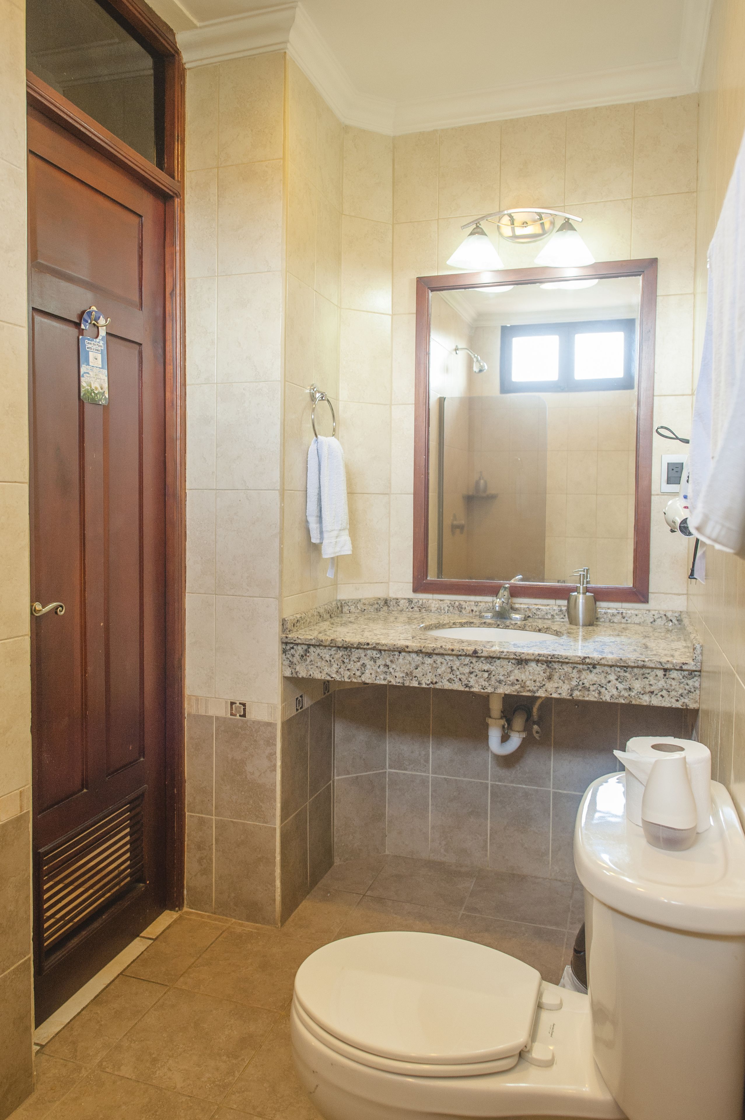 standard double room | bathroom sink