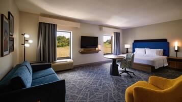 Studio King Suite Non Smoking | Living area | 32-inch LCD TV with satellite channels, TV