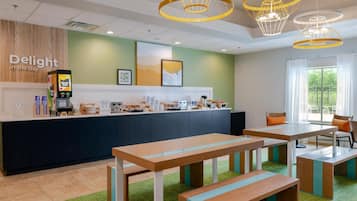 Desayuno continental incluido todos los días