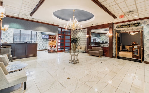 University Hotel & Suites Shippensburg, Trademark by Wyndham