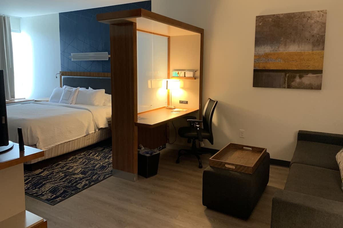 Premium bedding, individually decorated, individually furnished, desk