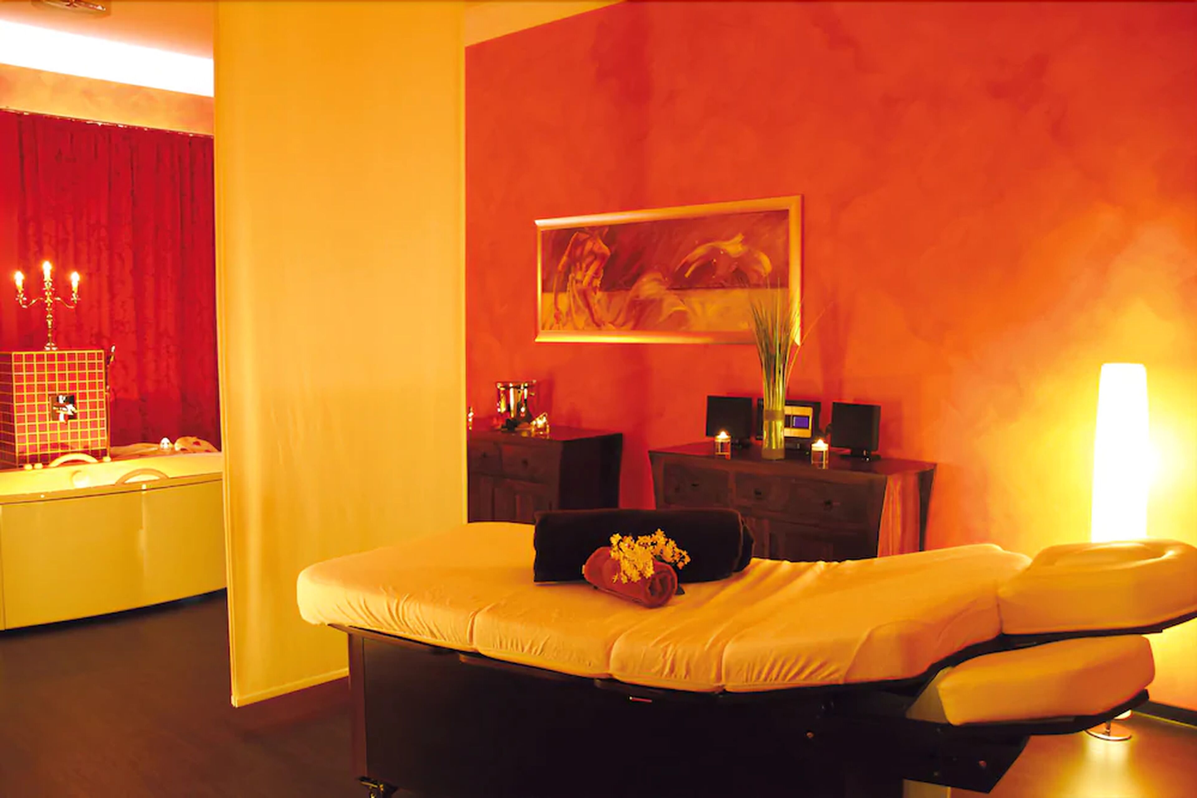 couples treatment room(s), sauna, hot tub, turkish bath/hammam