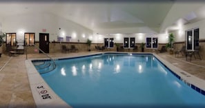 Una piscina techada
