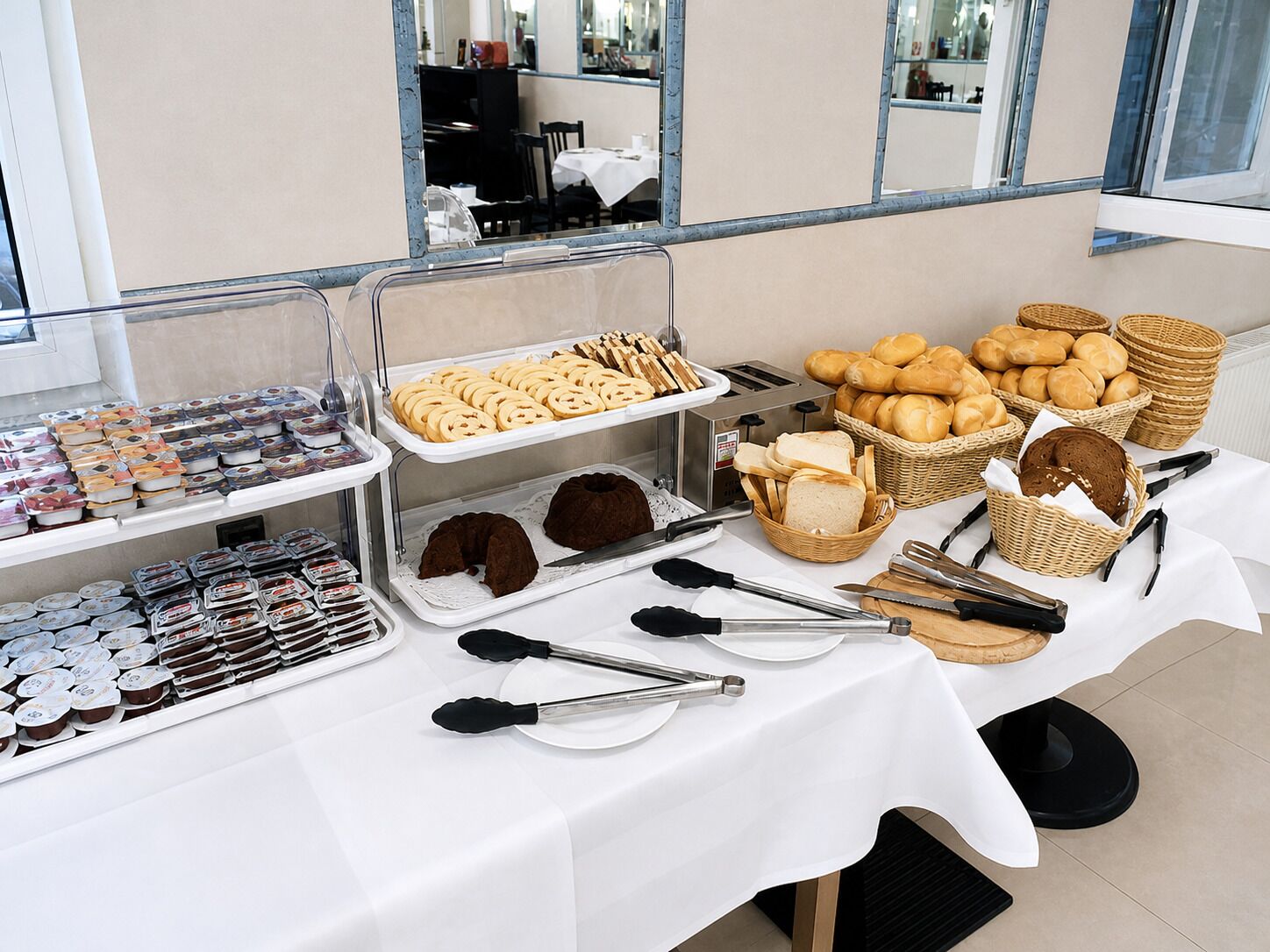 Tägliches inbegriffenes Frühstücksbuffet