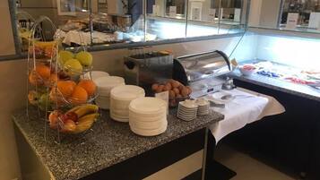 Petit déjeuner buffet compris tous les jours