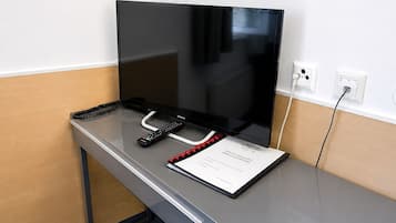 Safe på rommet, skrivebord, barnesenger (inkludert) og wi-fi (inkludert)