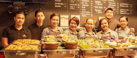Daily local cuisine breakfast (PHP 280 per person)