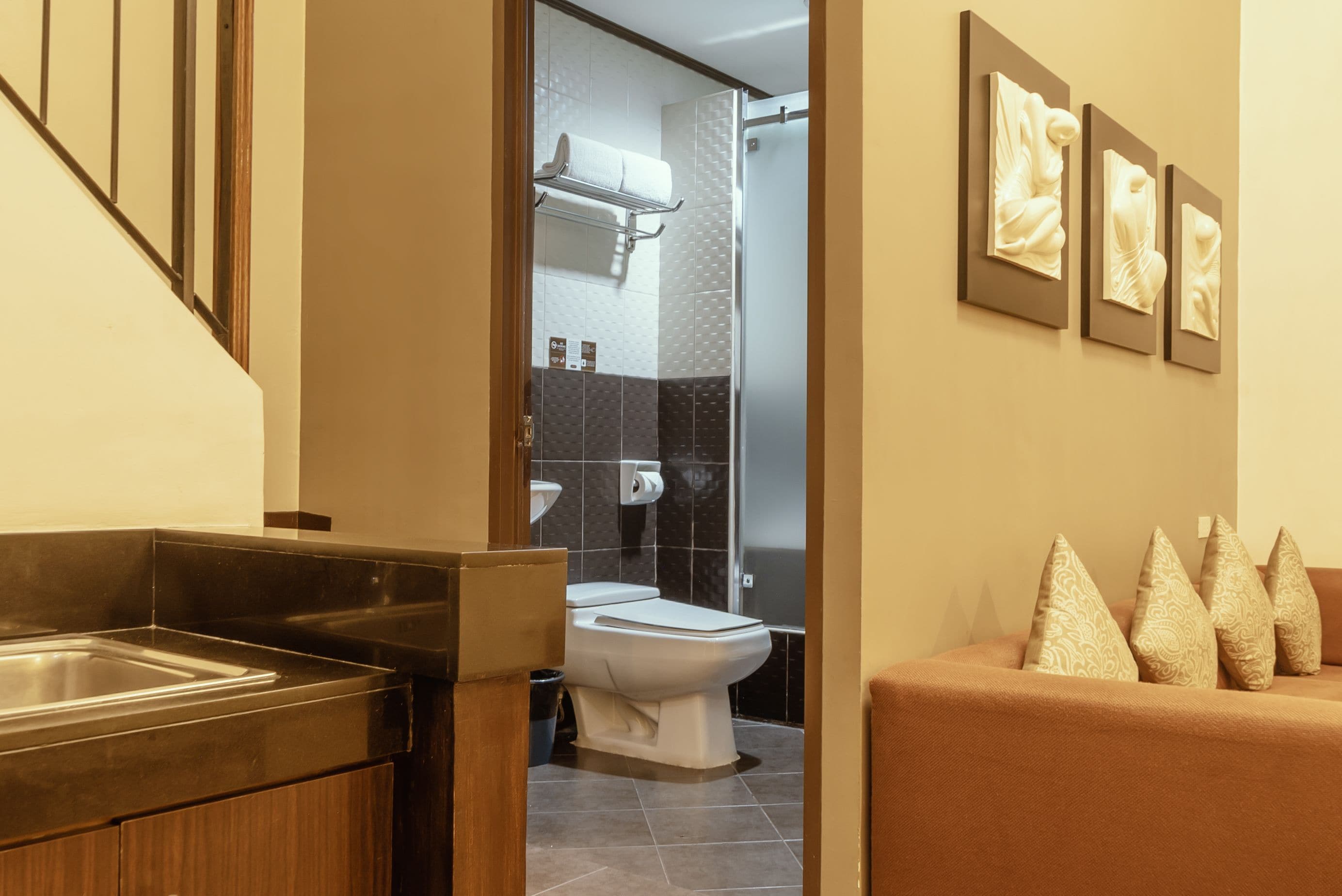 Loft | Banheiro | Chinelos, toalhas de banho