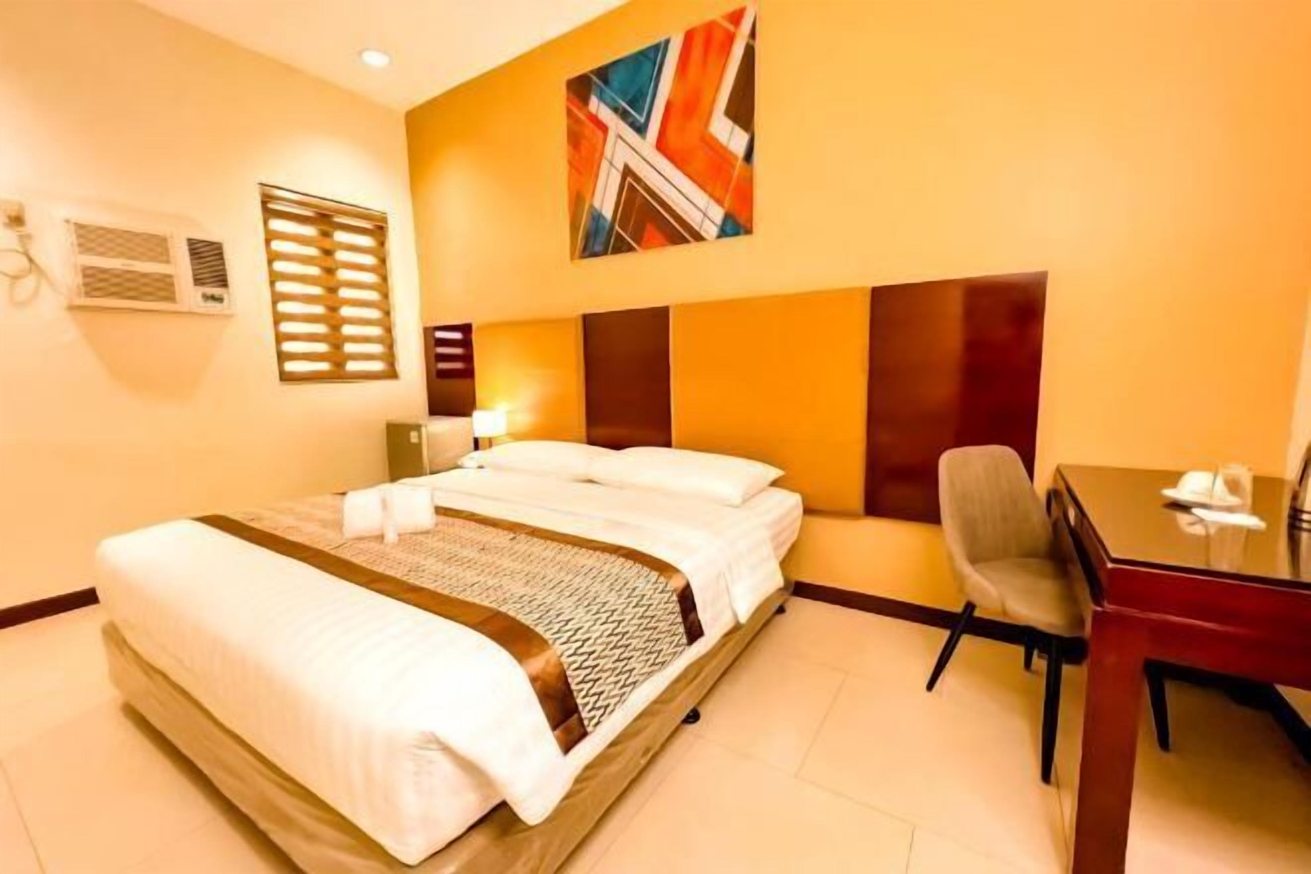 In-room safe, desk, free WiFi, bed sheets