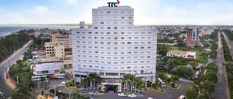 واجهة المنشأة