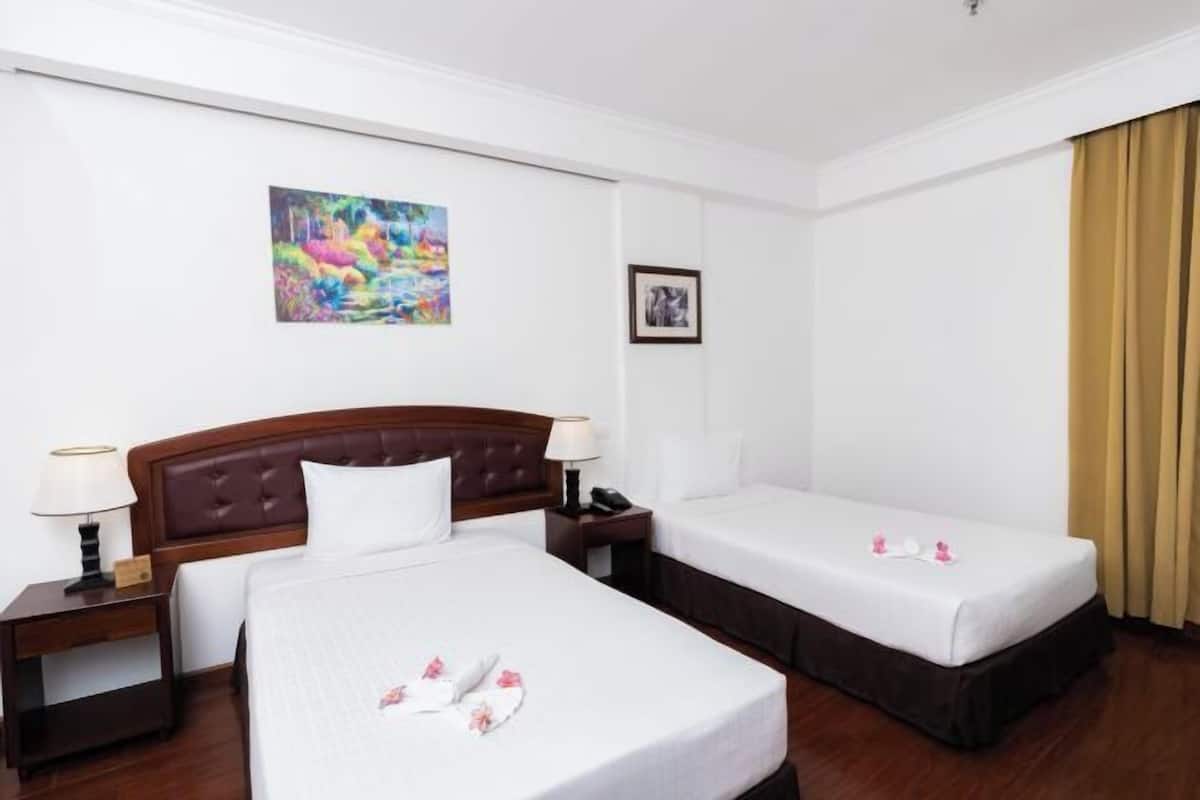 1 bedroom, minibar, in-room safe, desk